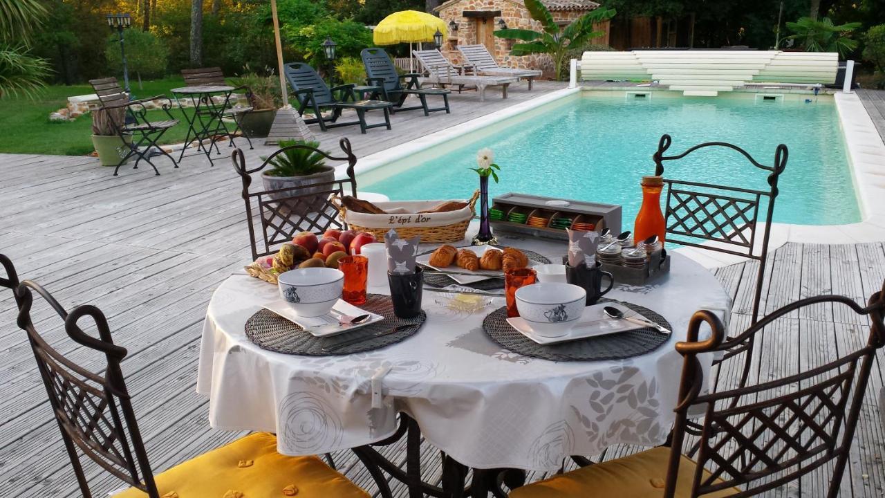 Bed and Breakfast Le Jardin Des Selves Draguignan Exterior foto